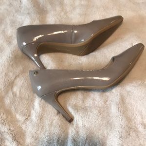 Calvin Klein Nude Patent smooth heel